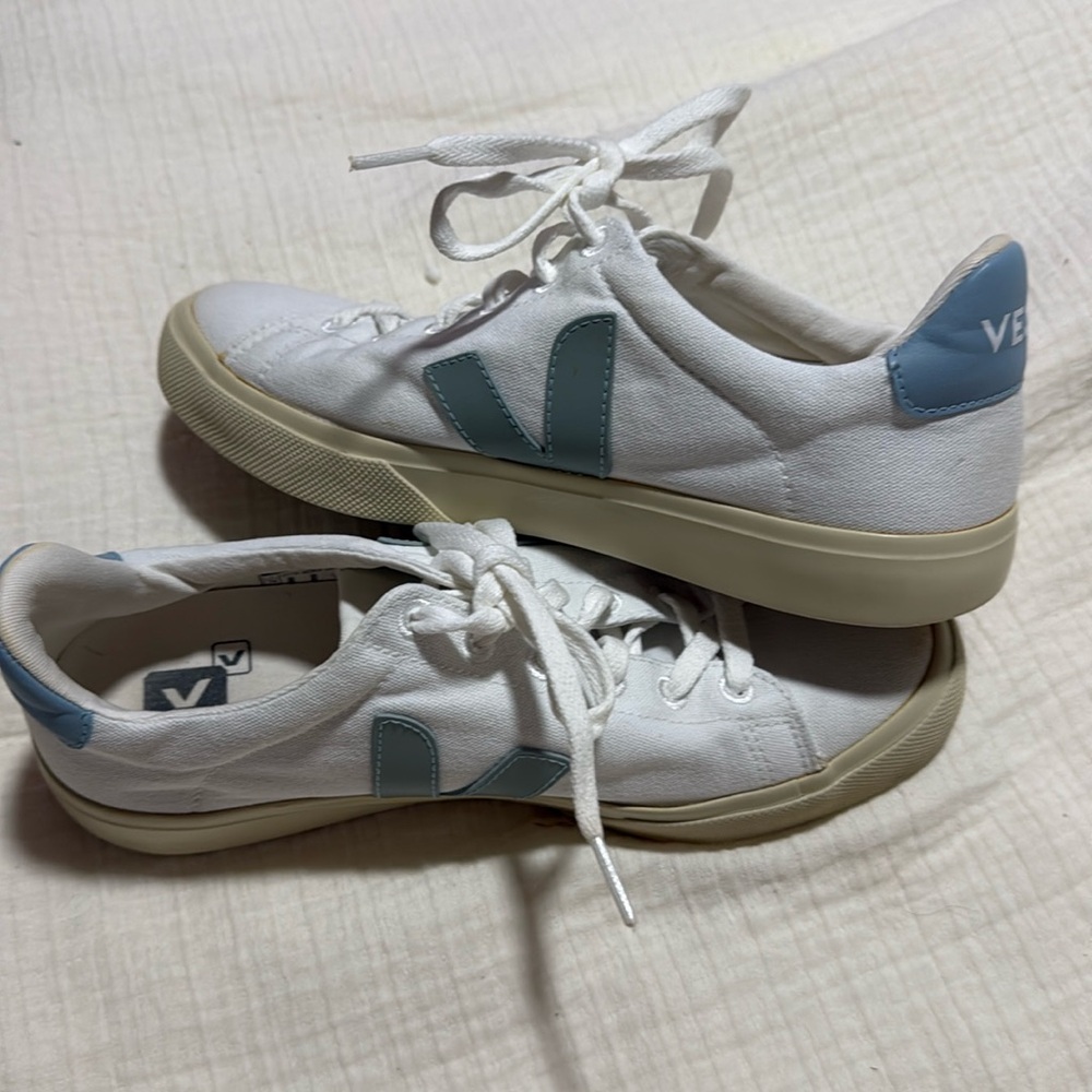 Veja campo sneaker sz 9